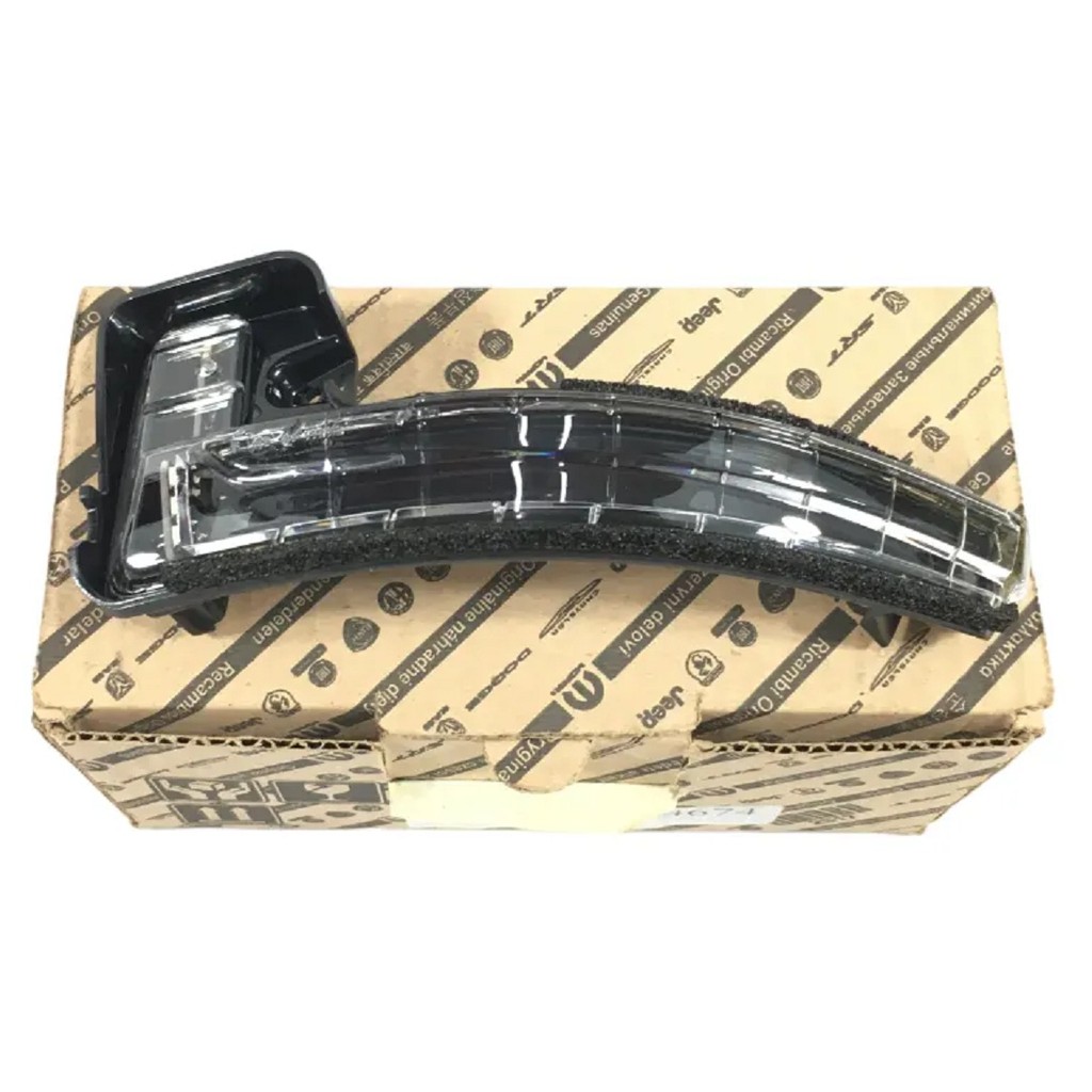 Pisca retrovisor esquerdo Fiat Toro 2025 a 2026 2.2 Diesel 4x4