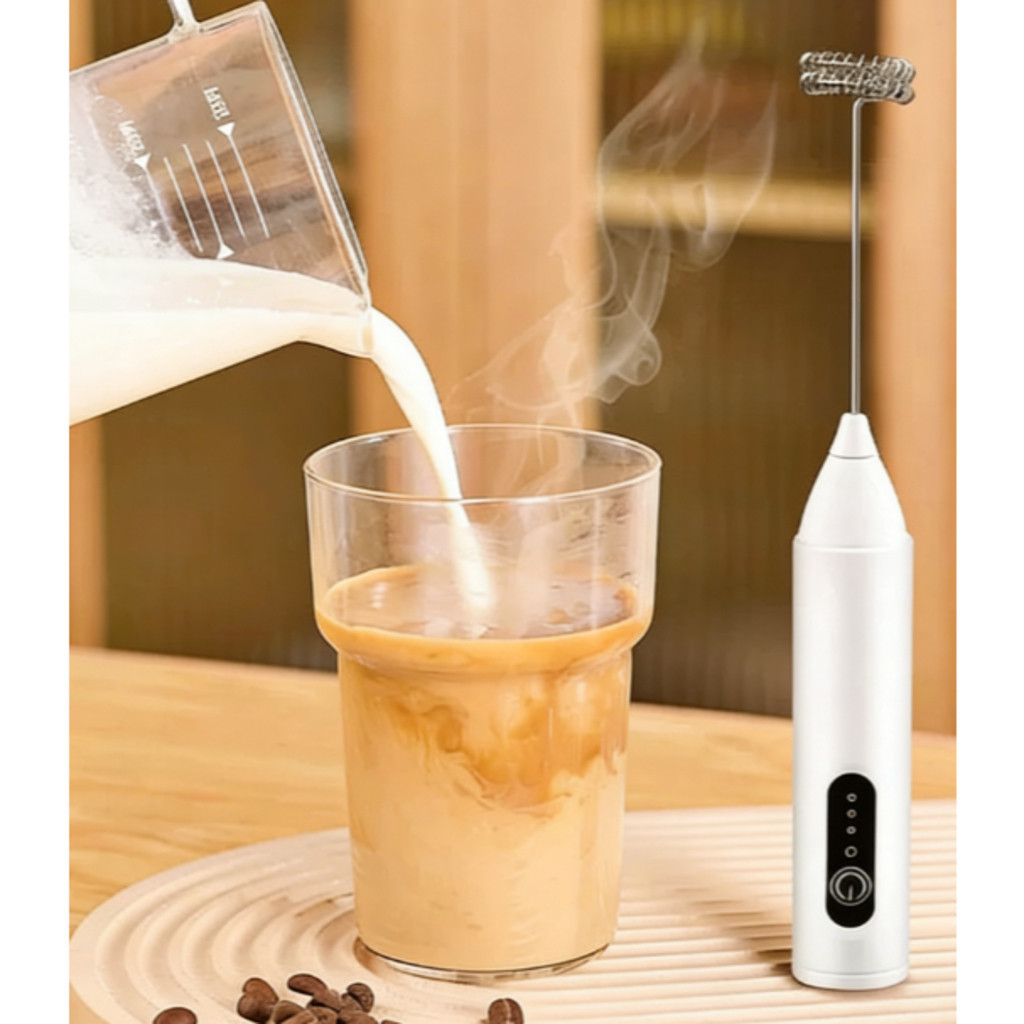 Mini Mixer Elétrico Portátil – Misturador de Bebidas e Ovos com Bateria Modelo 008