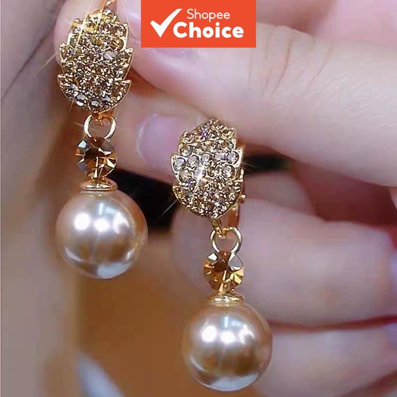 Brincos de luxo banhados a ouro com pingente de pérola e strass brilhantes