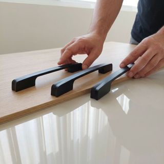 Puxador Itatiaia Canyon Black Duas Furações 160mm 192mm - Puxador para Móvel Porta Gaveta - Kit 3