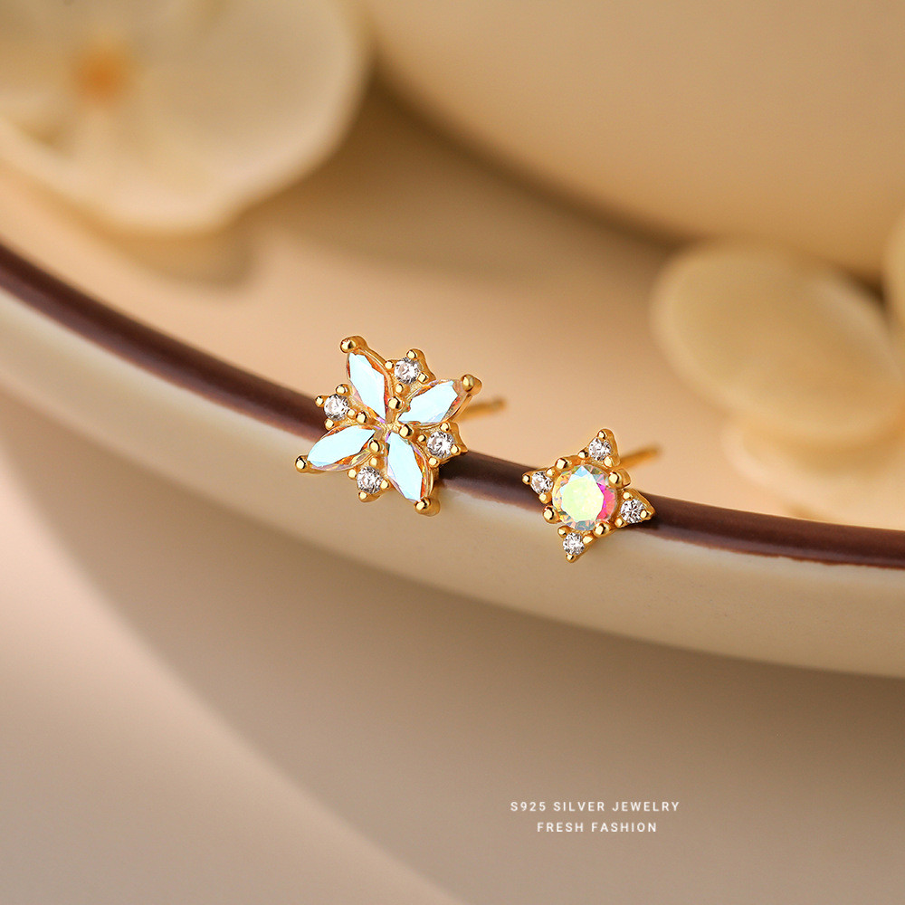 S925 brincos em forma de floco de neve doce legal quente menina cor nicho Design brincos femininos Piercing de orelha