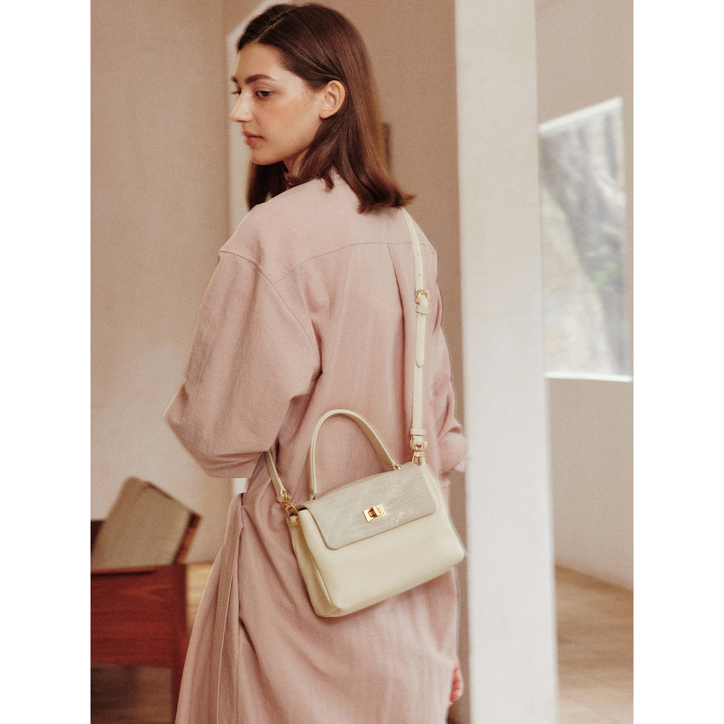 AVALEA Valerie primeira camada vegetal curtido e padrão de crocodilo bolsa mensageiro de couro tamanho pequeno portátil 
