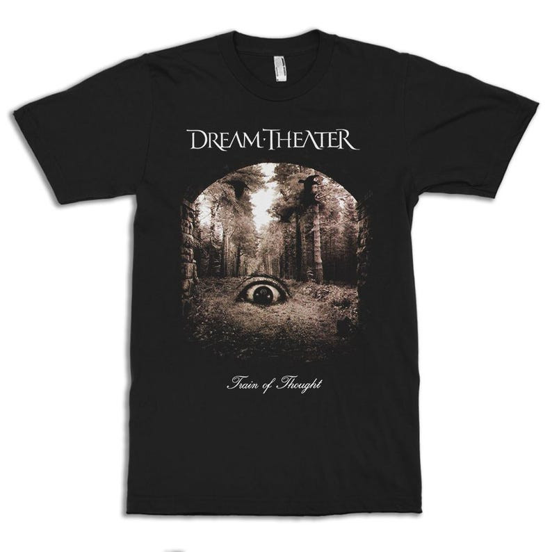 Camiseta Masculina Feminina Dream Theater Train of Thought Olho na Floresta Banda de Rock Progressivo T-shirt Unissex