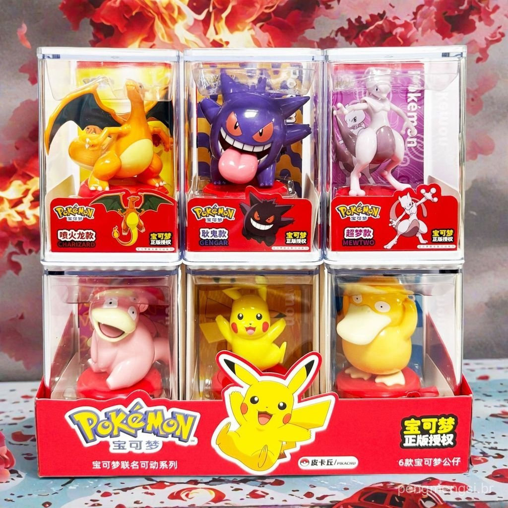 Decorações autênticas da série em colaboração com Pokémon: brinquedo de pelúcia Greninja, brinquedo de pelúcia Pikachu,