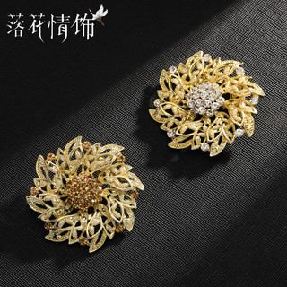 Lenço de seda fivela multifuncional 2022 novo estilo high-end broche dupla utilização high-end pequeno lenço quadrado fi