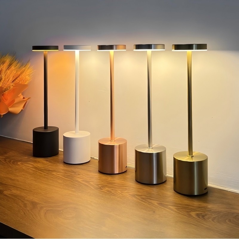 Luminária de Mesa Abajur Cabeceira Escrivaninha LED 3 em 1 Recarregável Tipo C Preto Cromado Dourado