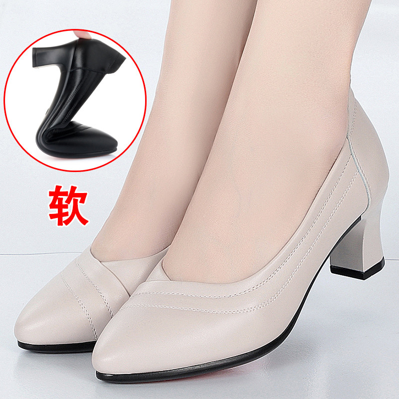 Primavera novo estilo mãe sapatos de couro genuíno sola macia sapatos femininos de meia-idade sapatos de couro feminino