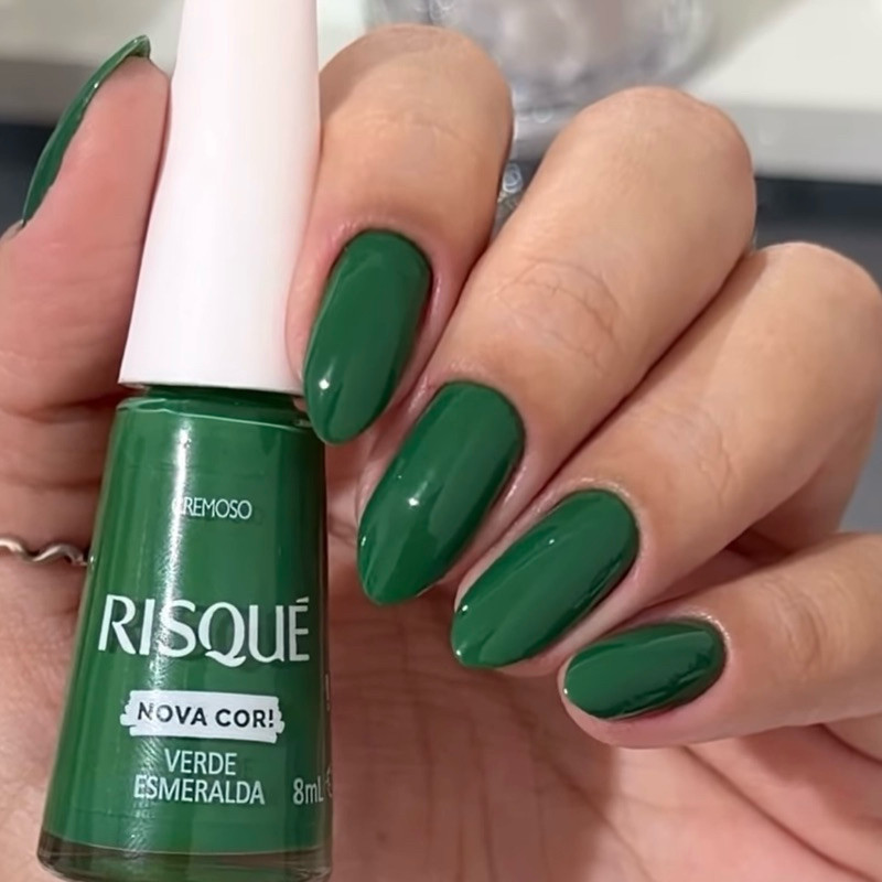 Esmalte Risque Cremoso Verde Esmeralda 8ml Nova Cor