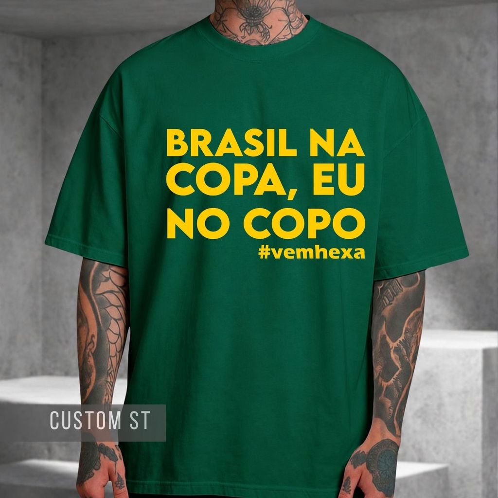 Camiseta Brasil Amarelo e Verde: País do Futebol e a Bola no Pé Agora. Camisa Unissex 100% Algodão Oversized
