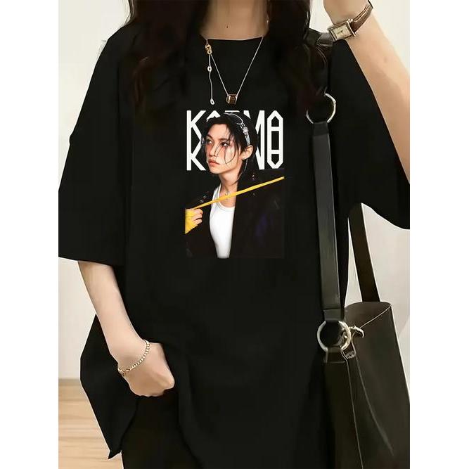 Camiseta Feminina Personagem Estampada Texto Tema Distinto Cores Estilosas Confortável Moderna Elegante Casual