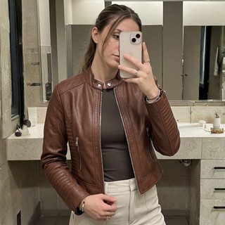 Jaqueta Feminina De Couro Forrada Inverno Moda Slim Estilosa Casaco Motoqueiro Blusa Estilosa