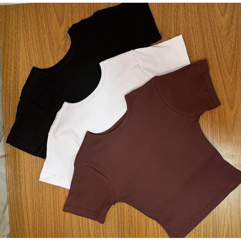 Kit 2 Cropped Manga Curta Canelado Manguinha Gola Redonda Ribana Canelada Algodão Blusinha Curta Camiseta Básica Cores