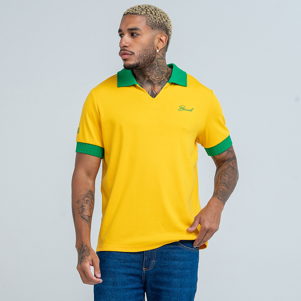 Camiseta Masculina Brasil Retrô 1958 Bordado Gola Polo Aberta Verde e Amarelo