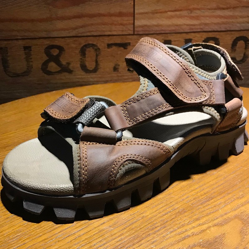 Homens de sola grossa aumentada 4.5cm sandálias de couro genuíno verão antiderrapante sapatos de praia sola macia ins na