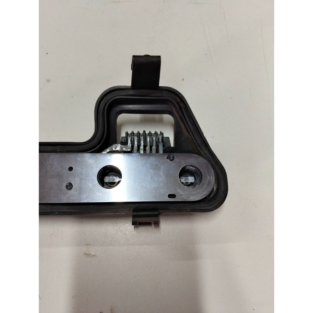 Conjunto Soquete Lanterna Traseira Esquerdo Chevrolet Zafira Esquerdo/motorista Platinado