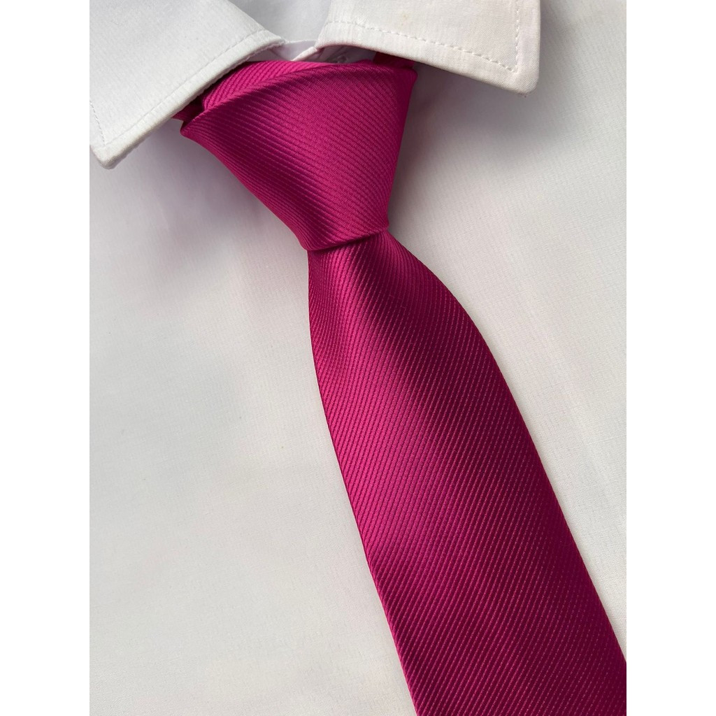 Conjunto nº 02: Gravata listrada rosa e roxa semi-ajustada