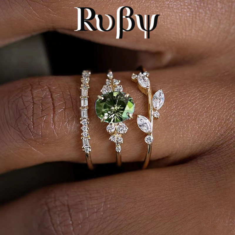 Rubi * luz luxo temperamento flor anel cavalo olho incrustado anel de noivado europeu americano anel de três peças