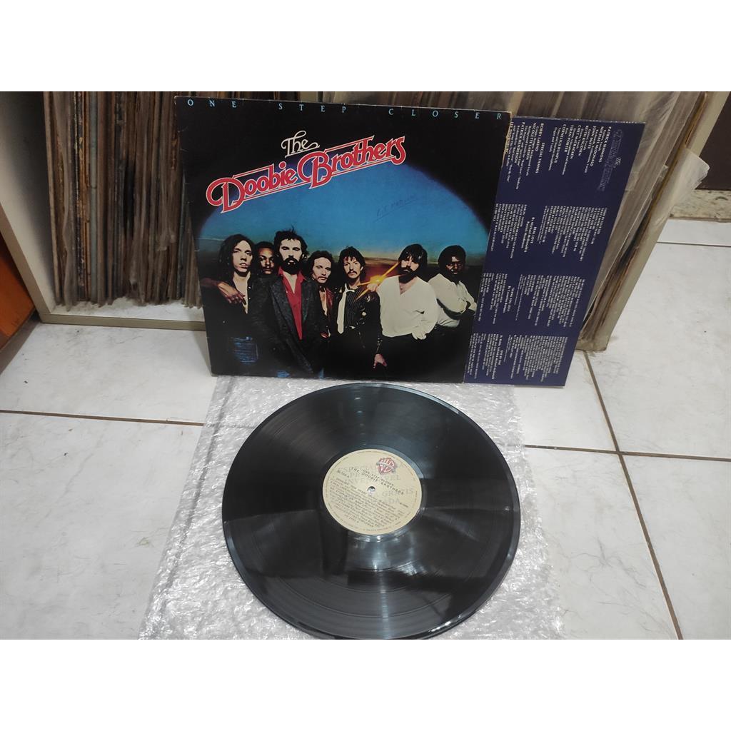 VINIL The Doobie Brothers One Step Closer encarte