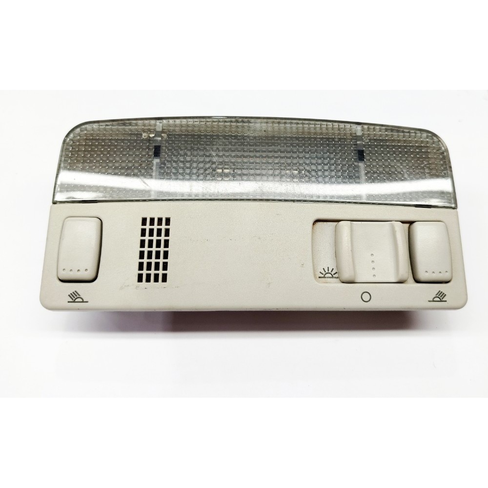 Lanterna Luz Teto Cortesia Amarok Jetta Golf 10/16 49752