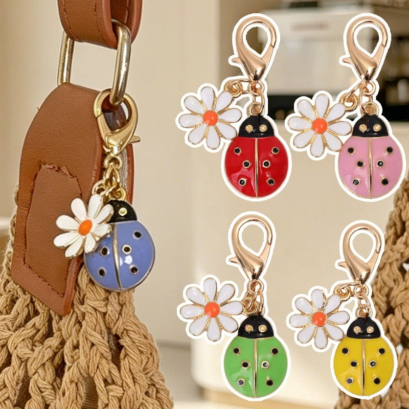 Chaveiro De Trevo Lady-bug-Ornamento De Margarida Com Pintura Da Sorte-Pingente De Suspensão De Chave De Carro-Charme De