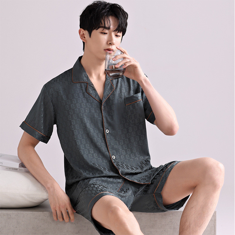 Pijamas de seda gelo masculino primavera verão luz respirável pijamas masculinos Shorts de manga curta adolescente simpl