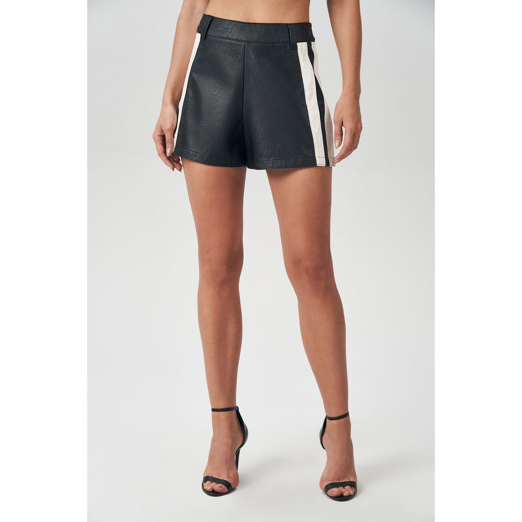 Short PU Line Feminino Acostamento