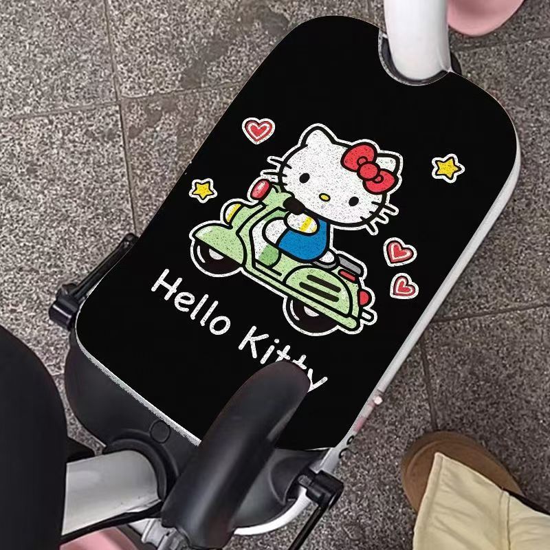 Tapete de carro elétrico Hello Kitty em estilo cartoon, resistente à sujeira e antiderrapante, pode ser cortado livremen