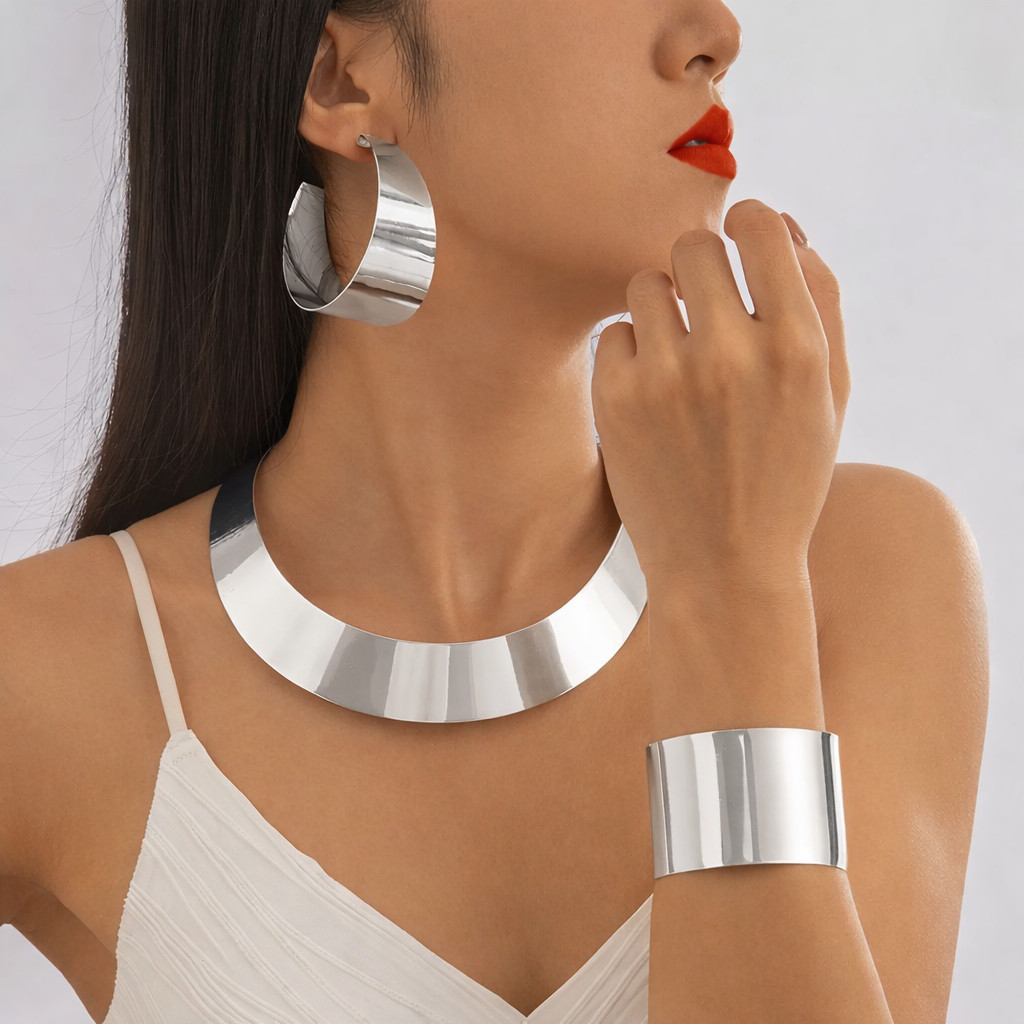 Conjunto feminino colar gargantilha brincos e pulseira formas geométricas linhas modernas banhado Ouro 18K e Prata925