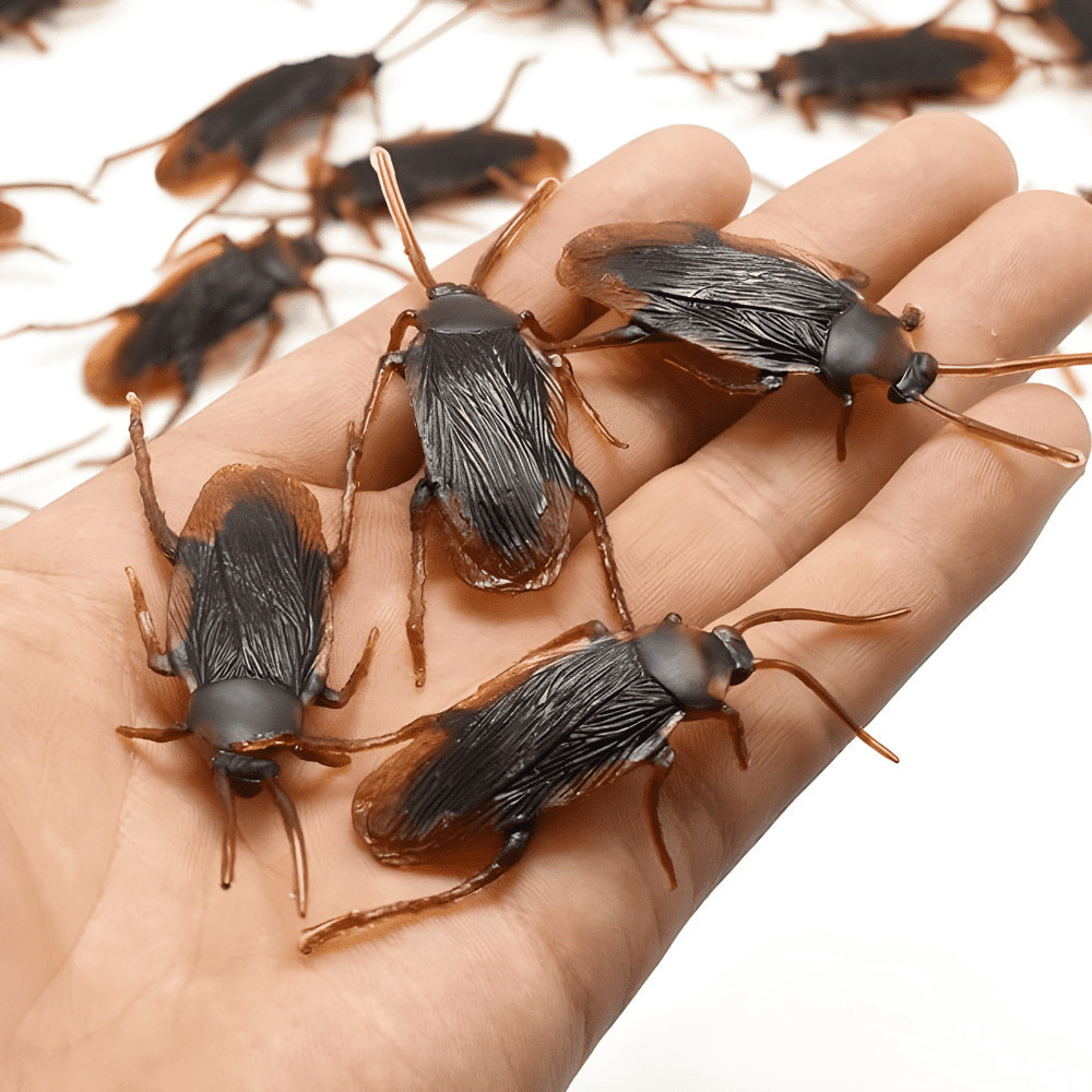 Kit 100 Baratas De Plástico Realista Brinquedo Perfeito Para Pegadinhas