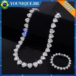 Conjunto requintado de colar e pulseira em aço titânio adornado com corações de zircônia banhados a prata Joias feminina