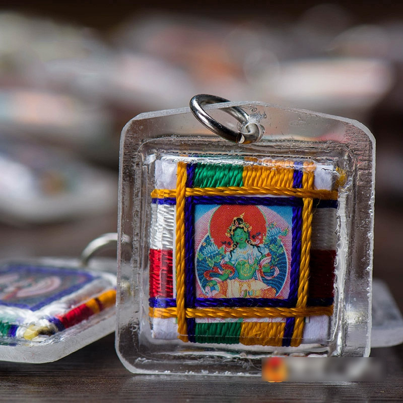 T jóias tibetanas Nepal linha multicolorida portátil pequeno pingente verde Tara deus da riqueza Bronze estátua pingente