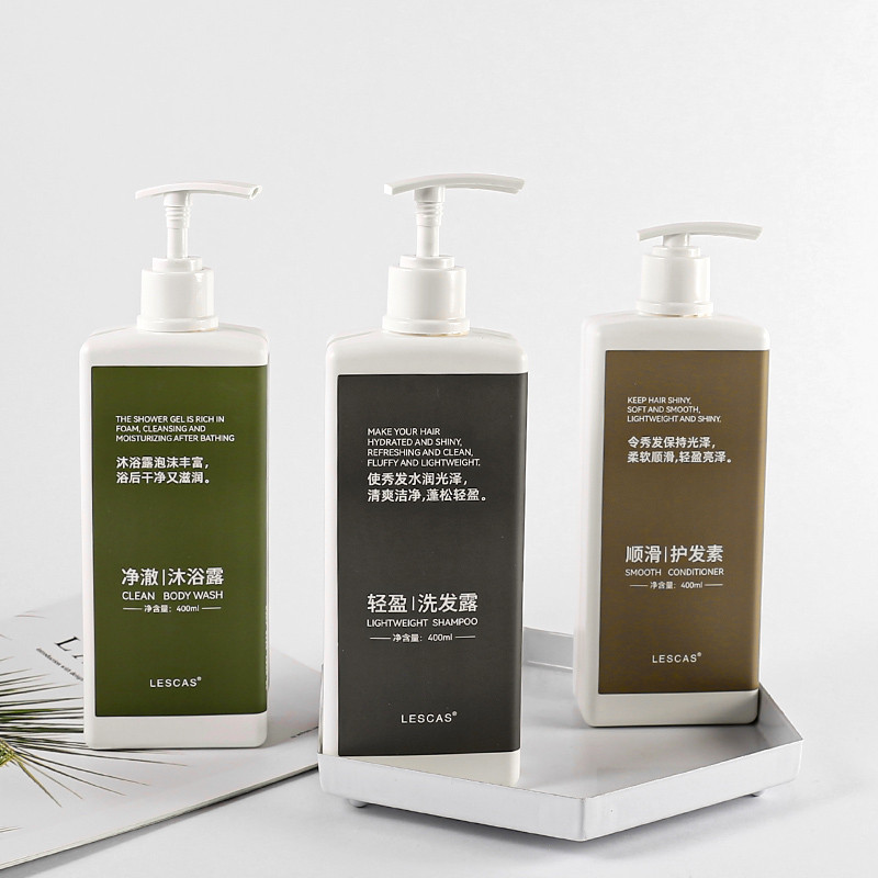 400ml garrafa grande shampoo lavagem corporal shampoo hotel uso b & b Club banho produtos de higiene pessoal