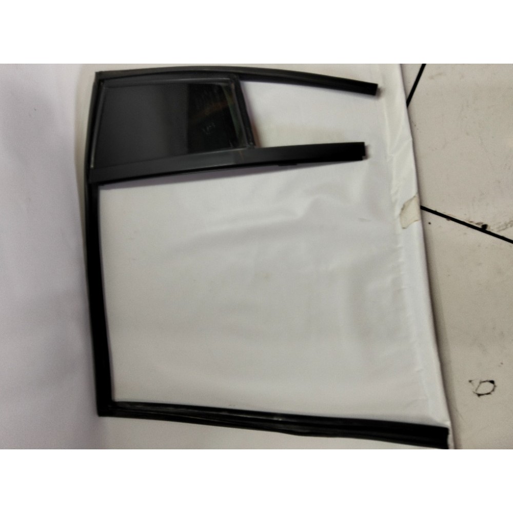 Borracha Canaleta Vidro Óculos Porta Esquerda Nissan Sentra Preto