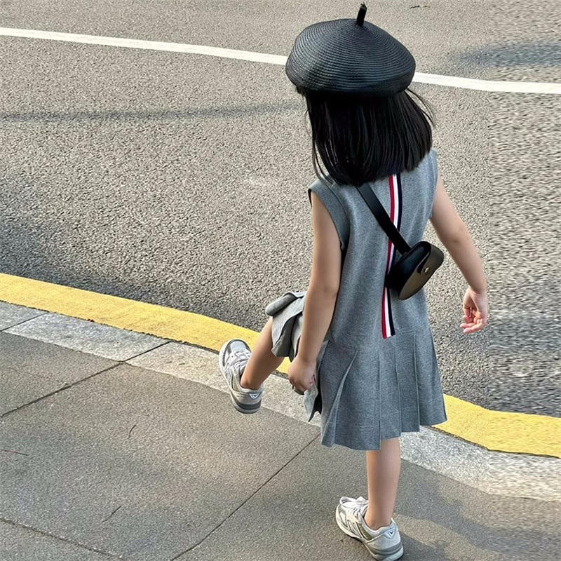 Estilo Preppy moda vestido esportivo roupas infantis 2026 verão novo estilo meninas moda POLO colete saia saia plissada
