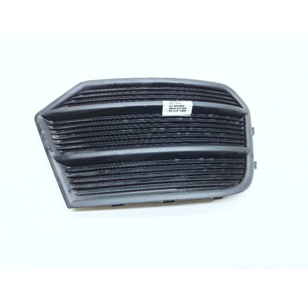 Acabamento Farol Milha Audi Q3 1.4 2016 8u807682p Direito