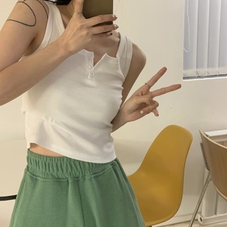Estilo básico camisola feminina verão Design nicho estilo curto puro desejo estilo quente menina exterior usar botão sem