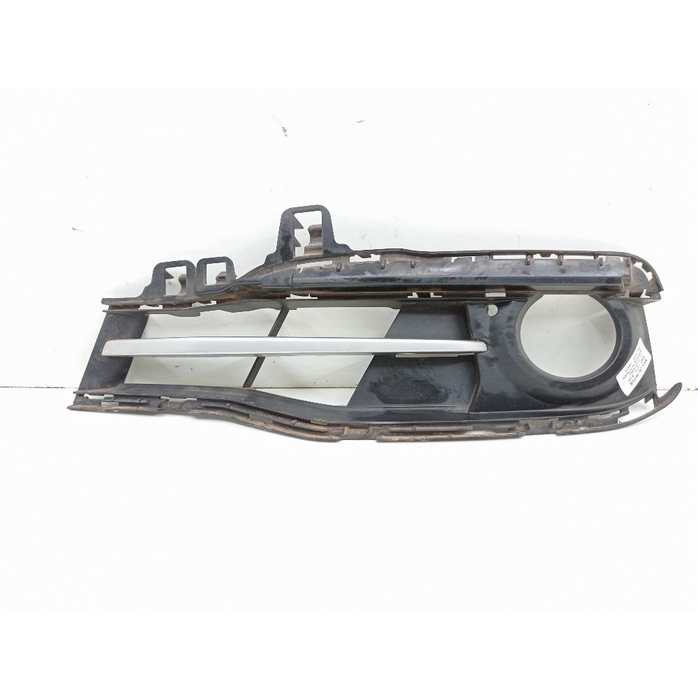 Acabamento Farol Milha Esquerdo Bmw 320i 2.0 2018 Esquerdo