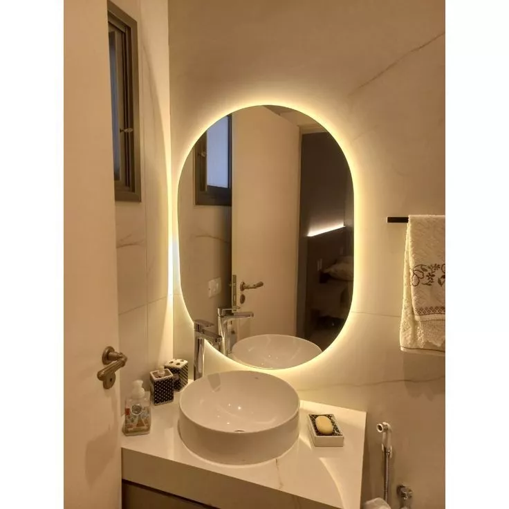Espelho Oval com LED para Banheiro e Quarto Fita Dupla Face — foto 2