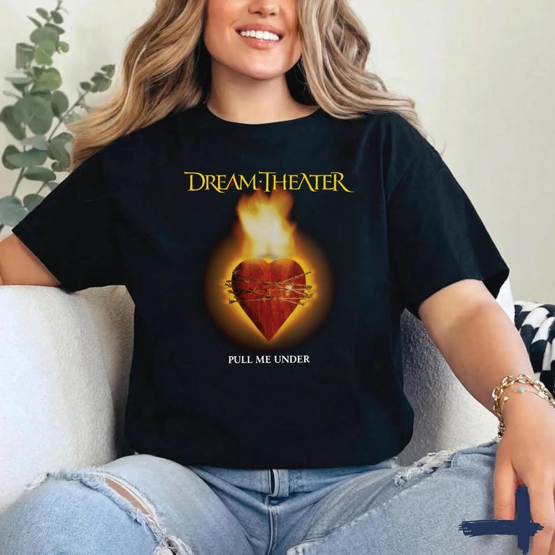 Camiseta Masculina Feminina Dream Theater "Pull Me Under" Coração em Chamas T-shirt Unissex Banda de Rock Progressivo