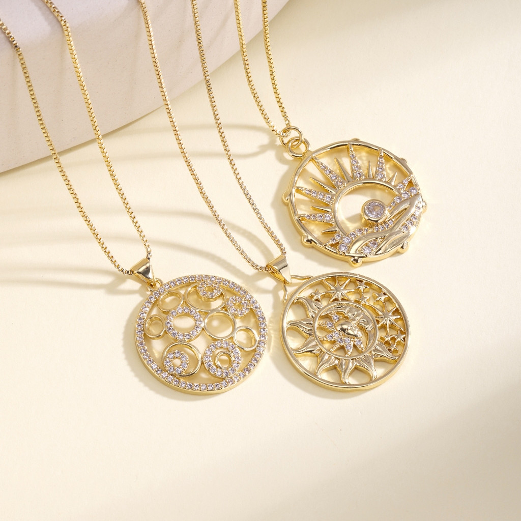 Colares Com Pingente De Sol/Lua/Círculo Em Tom Dourado Micro Pave CZ , Retrô Astrologia , Joias Boho Da Moda Para Uso Di
