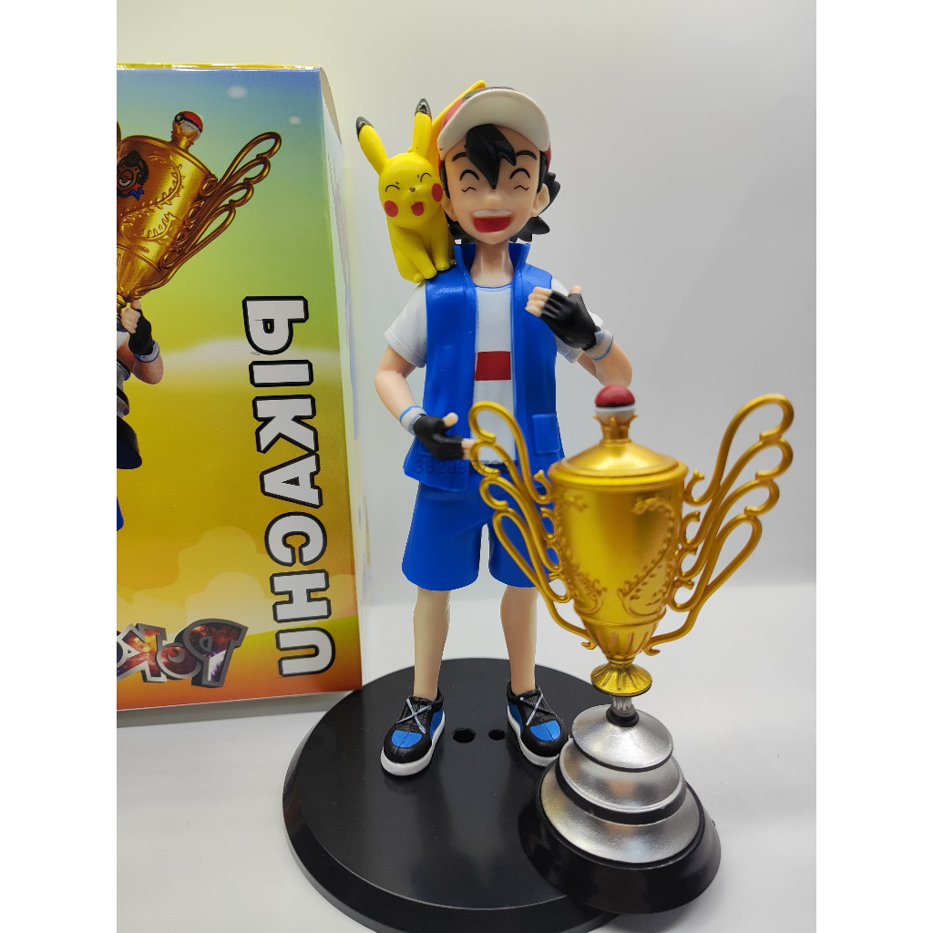 action figure Boneco pokemon echi com trofeu de campeao