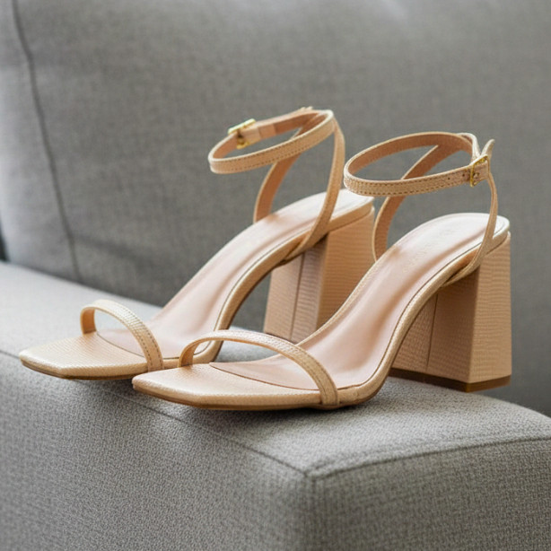 Sandália Feminina Salto Grosso 9cm Nude Caramelo - Moderna, Elegante e Confortável Lançamento Casual Caramelo