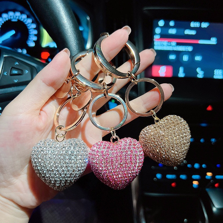 Diamante completo em forma de coração chaveiro acessórios do carro pingente senhoras saco acessórios C pingente