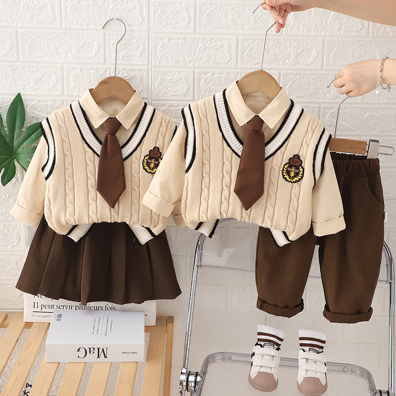 K colete de malha terno de três peças estilo Preppy irmã terno masculino feminino médio pequeno crianças outono terno be