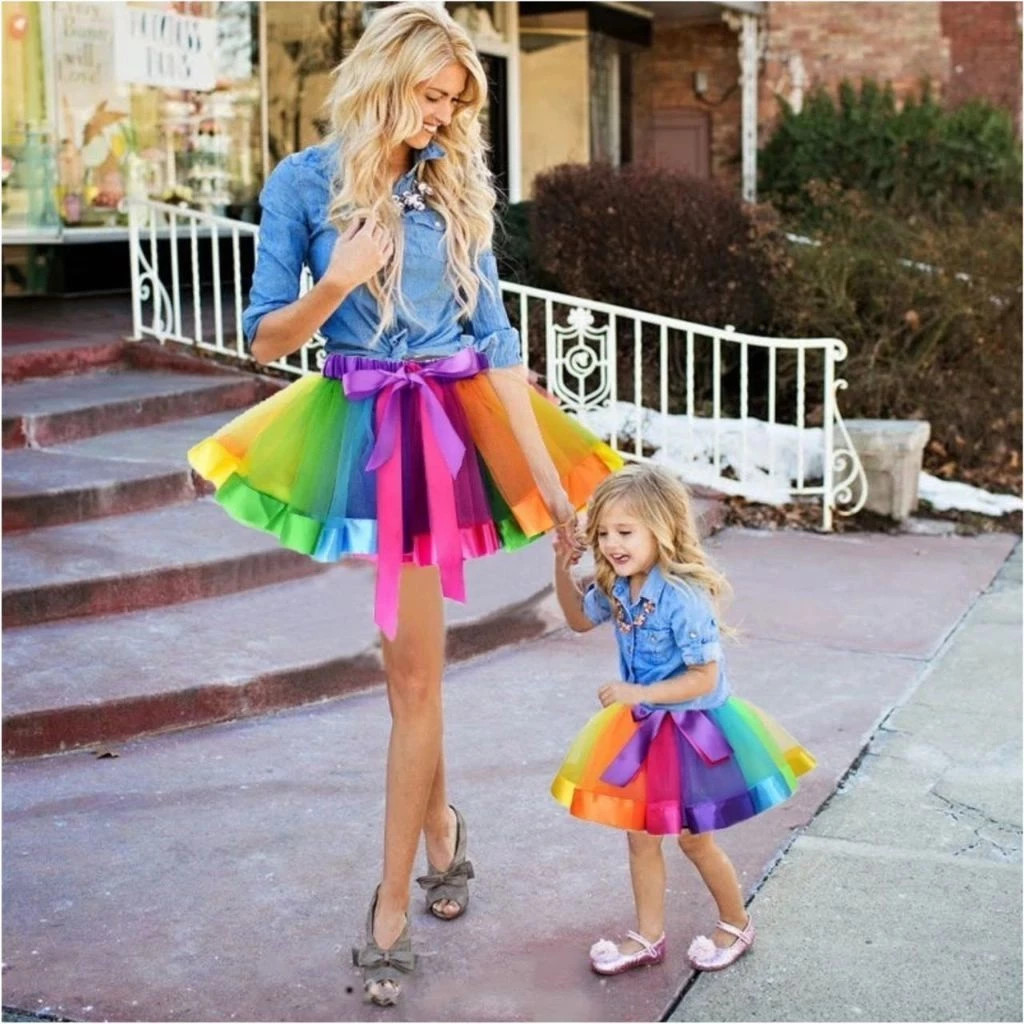 Saia De Tule Arco-íris Com Laço30 cm infantil /40 cm adultos Tutu Colorida Unicórnio Fntasia Festa Aniversário Carnaval
