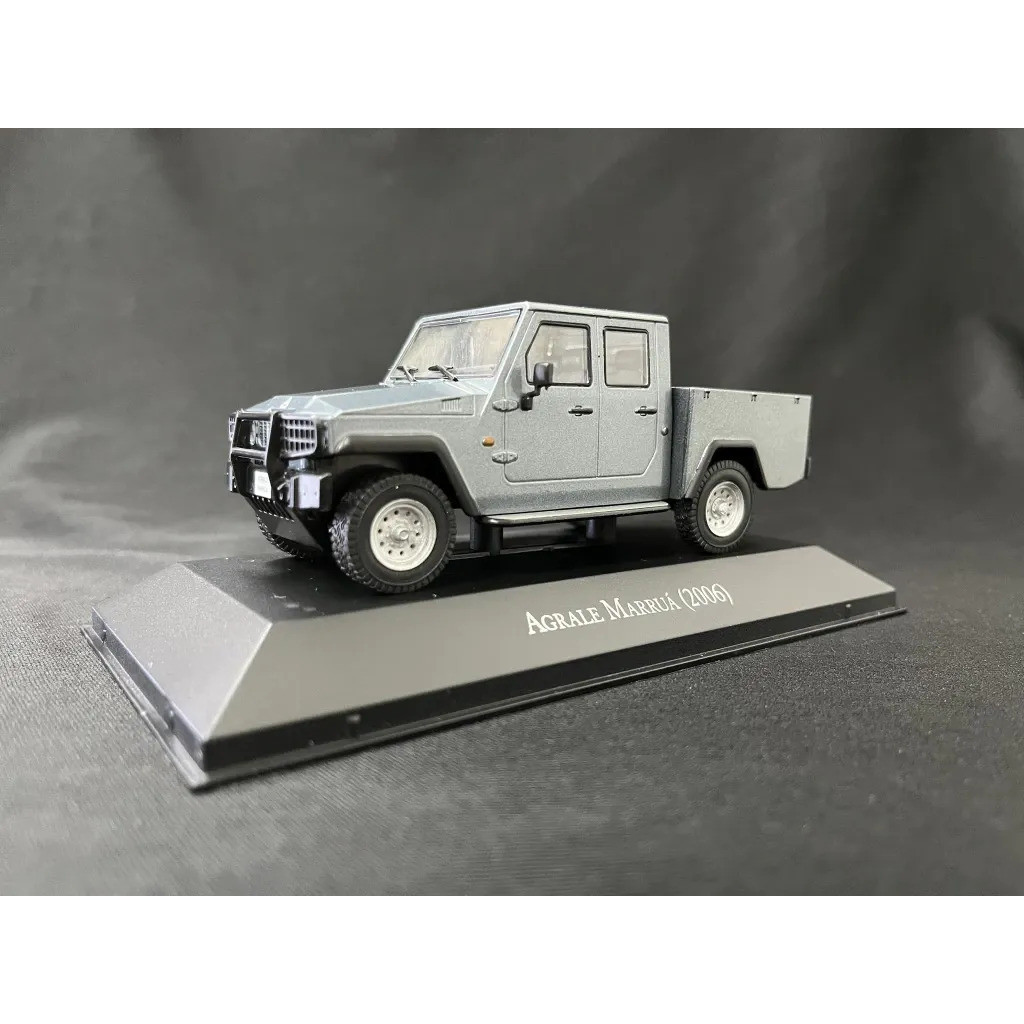 Miniatura Agrale Marruá 2006 1:43 Ixo Cinza