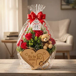 Vaso Decorativo Coração Buquê Rosas Urso Presente Dia das Mães Namorados Todas as Ocasiões