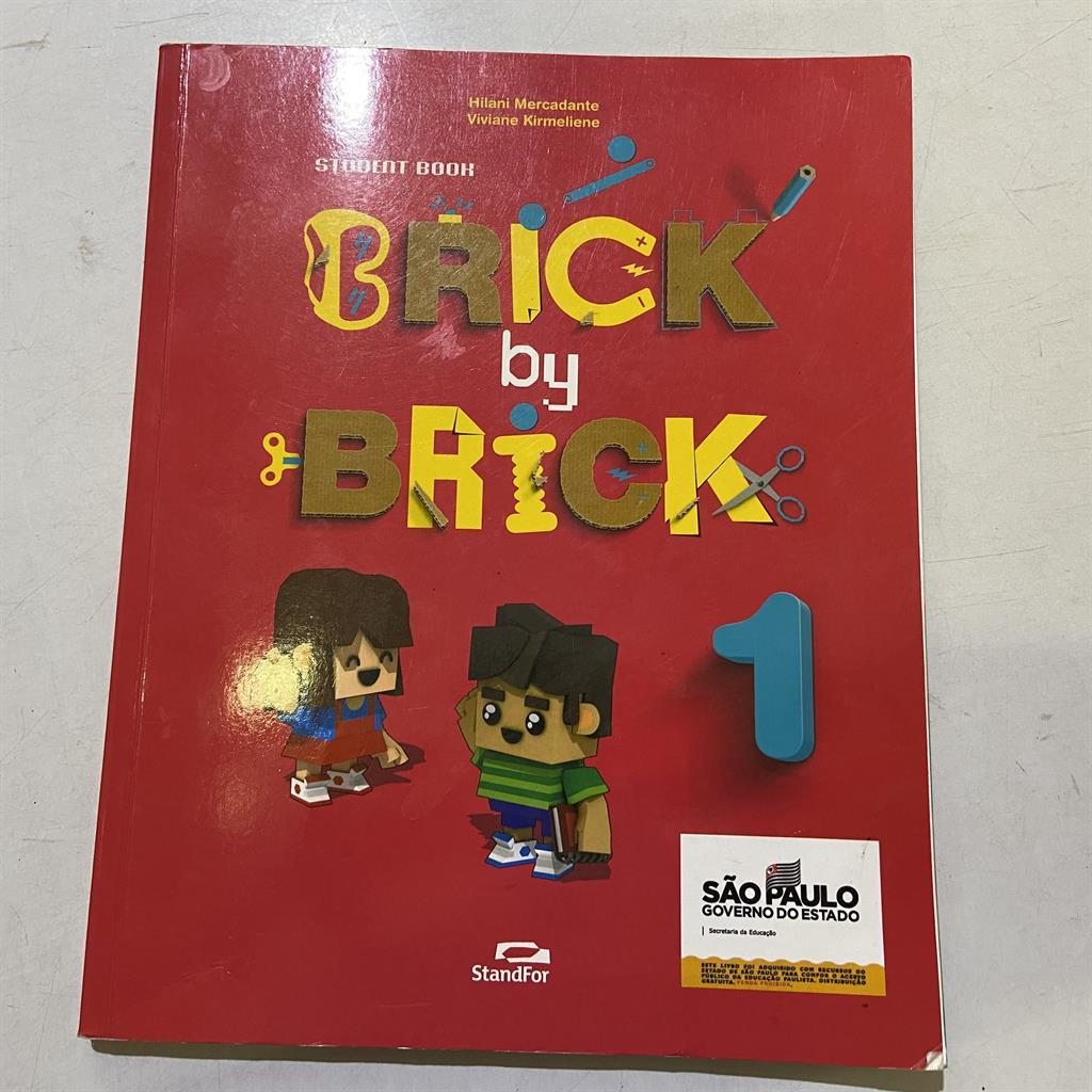 Brick by Brick 1º Ano Student Book autor Hilani Mercadante e Viviane Kirmeliene