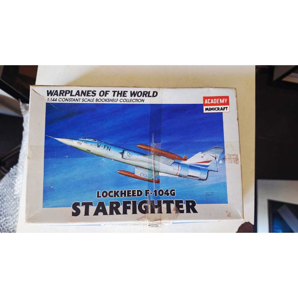 Plastimodelismo F-104G Starfighter 1/144 Academy Minicraft Vintage