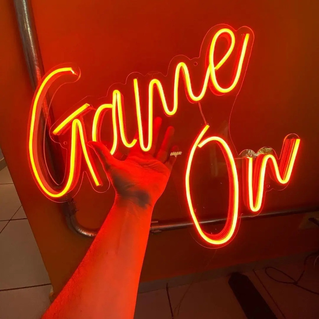 Painel Neon Led Game On Vermelho Iluminação Decor Gamer 45cm